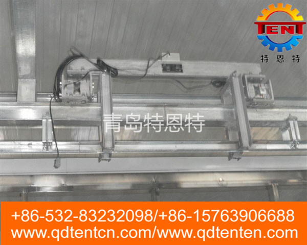 Carcass and half carcass weighting machine